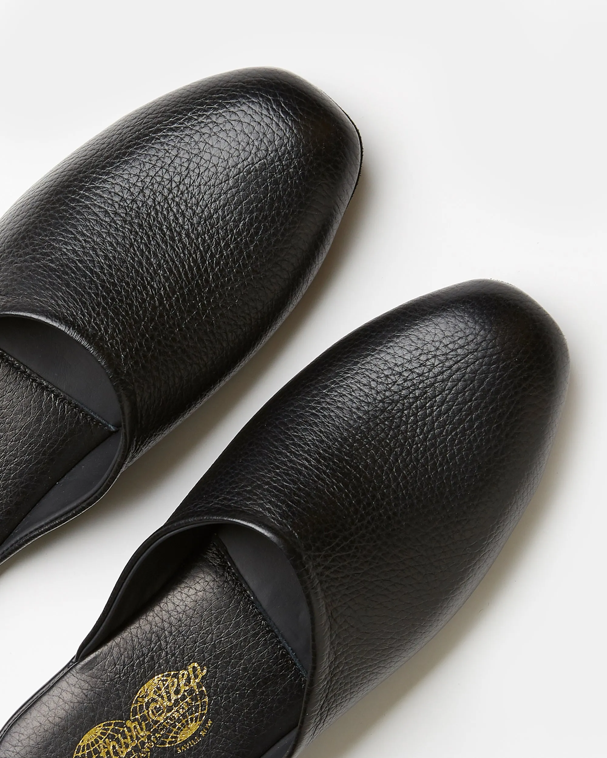 Globetrotter Glide Mules in Black Deer Leather