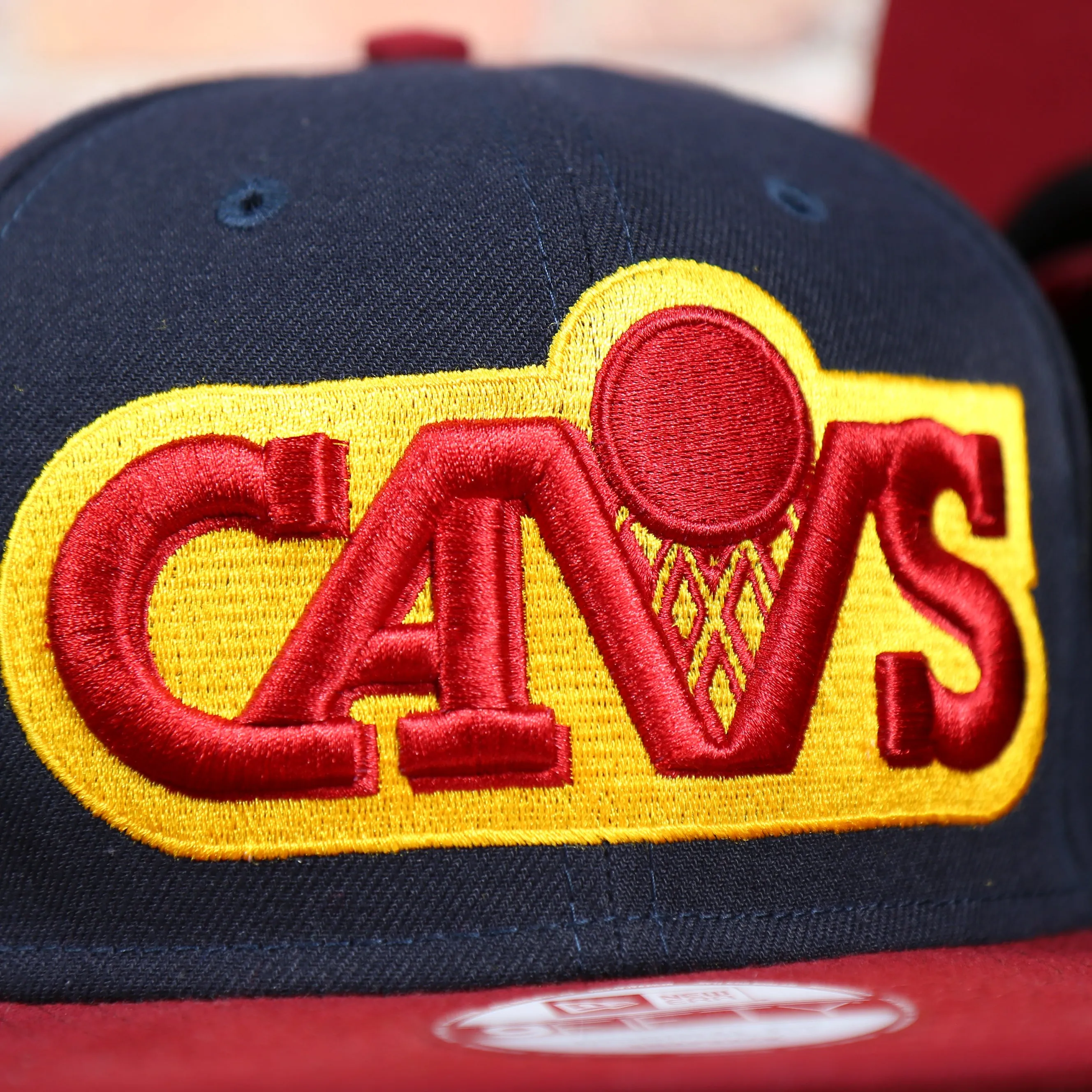 NEW ERA | CLEVELAND CAVALIERS | GRAND REDUX | SNAPBACK HAT | NAVY/MAROON OSFM