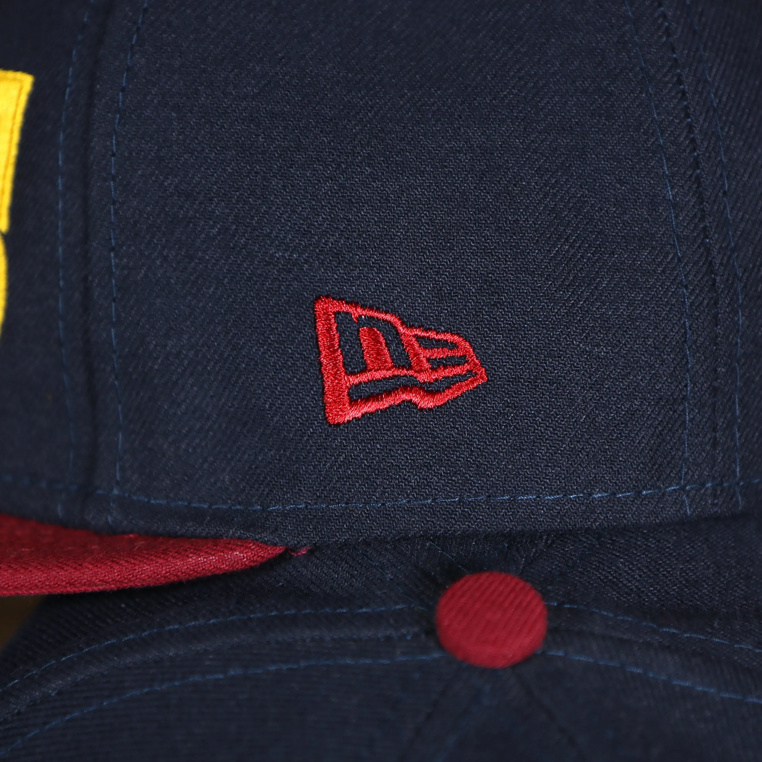 NEW ERA | CLEVELAND CAVALIERS | GRAND REDUX | SNAPBACK HAT | NAVY/MAROON OSFM