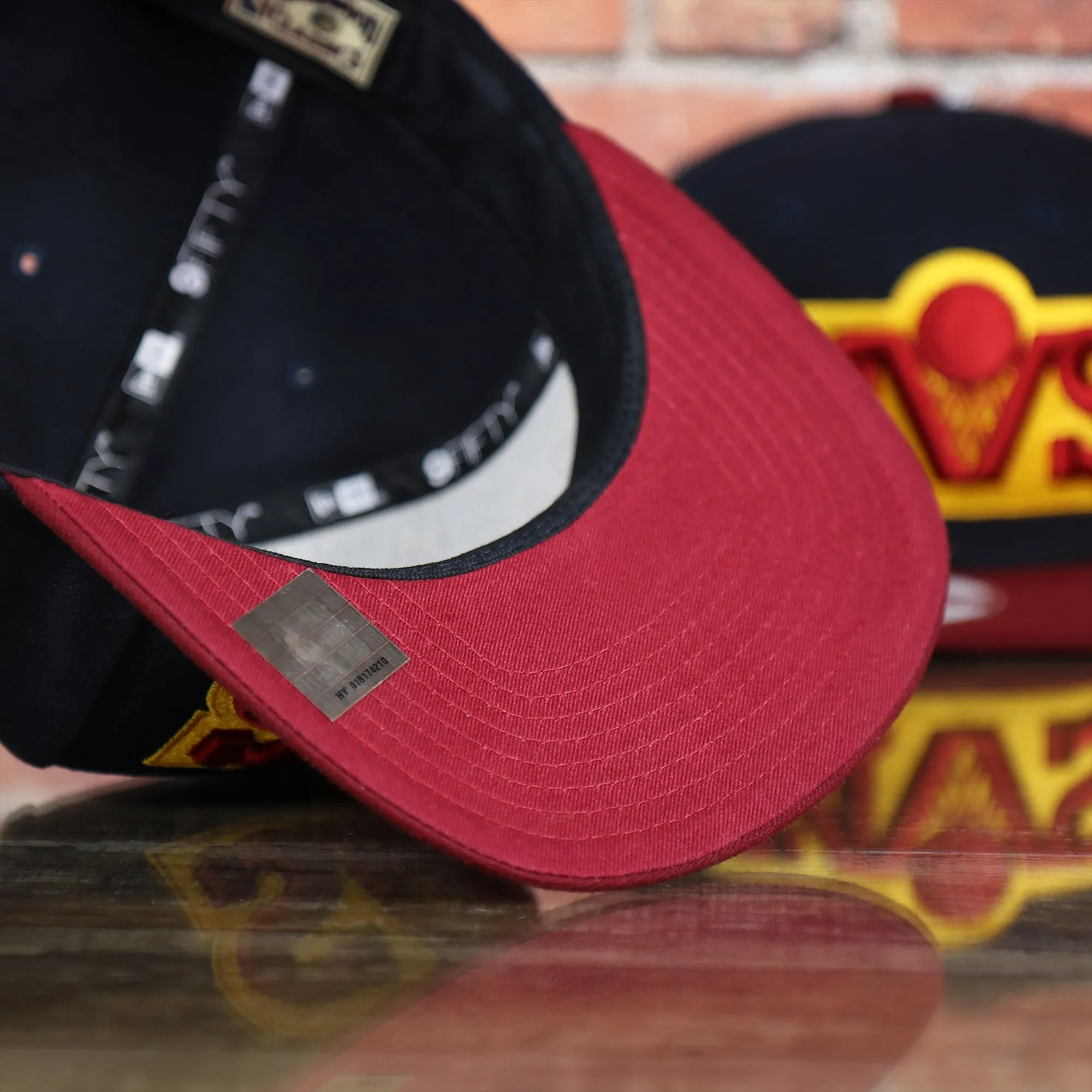 NEW ERA | CLEVELAND CAVALIERS | GRAND REDUX | SNAPBACK HAT | NAVY/MAROON OSFM