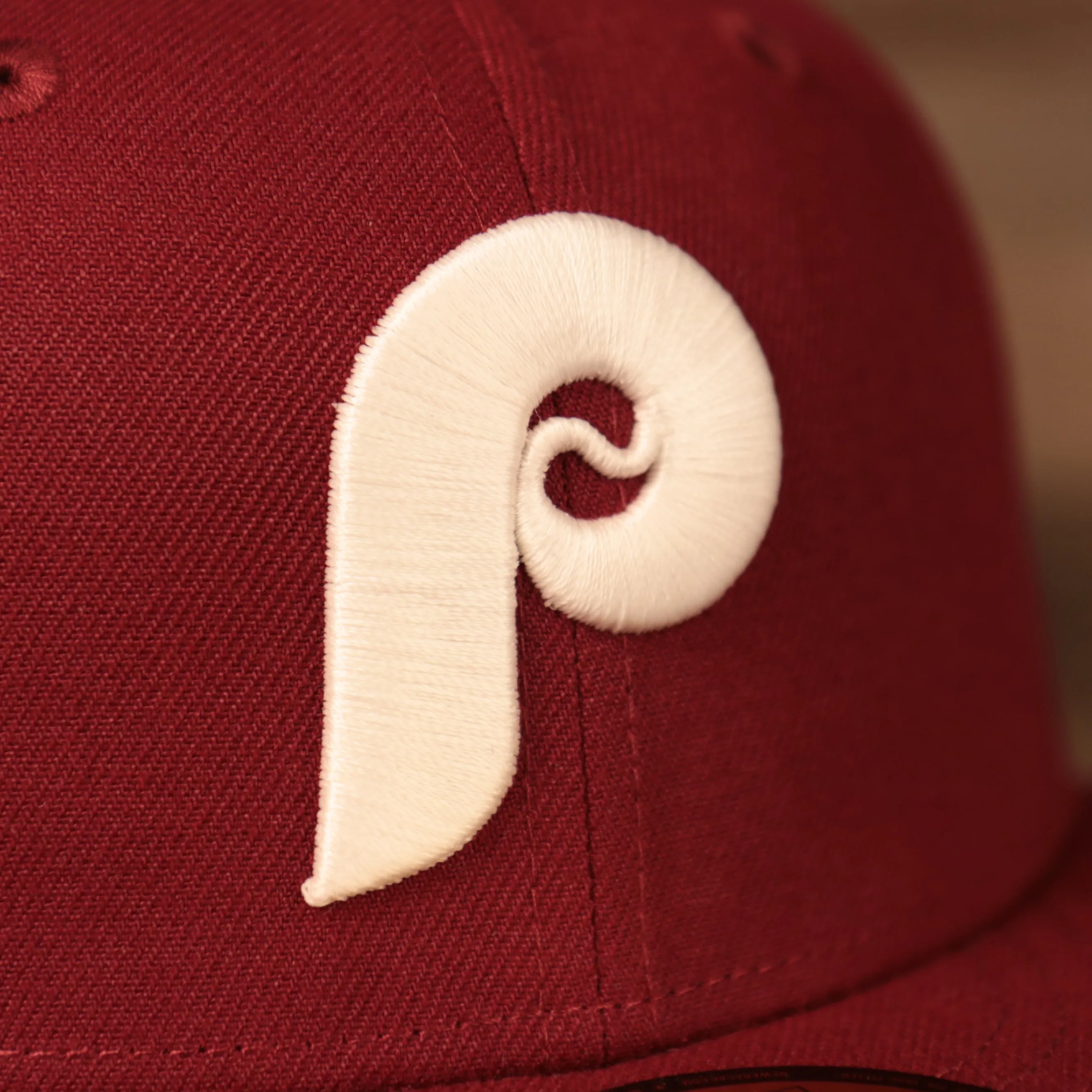 Philadelphia Phillies 1980 World Series Floral Bottom Maroon 59fifty Side Patch Fitted | Phillies Glow In The Dark Fitted Cap