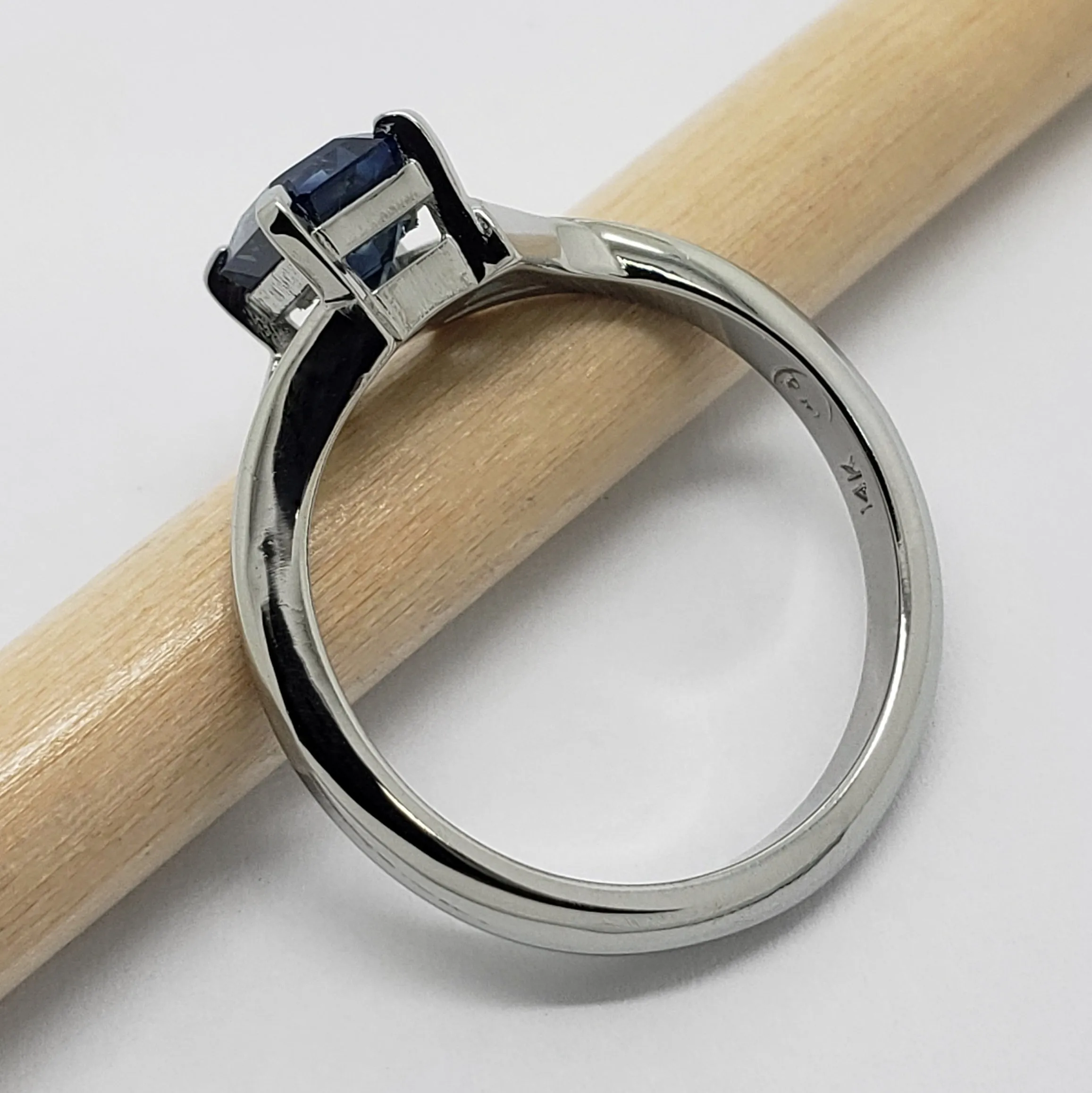 Twig | Blue Montana Sapphire